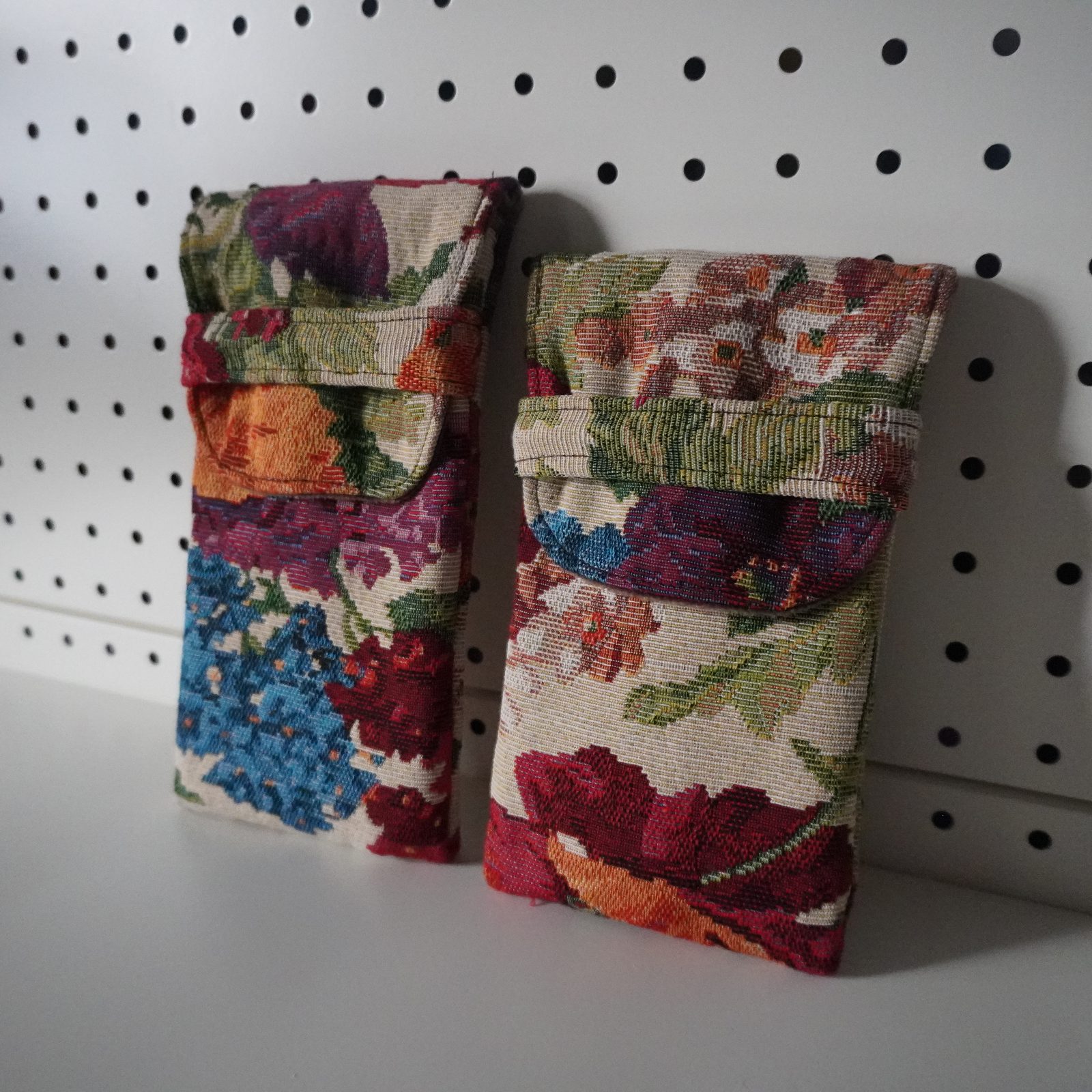 Lizzy Pen Holder (Non-Padded) photo 2